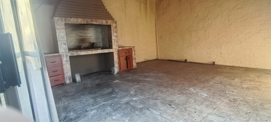 3 Bedroom Property for Sale in Dana Bay Western Cape